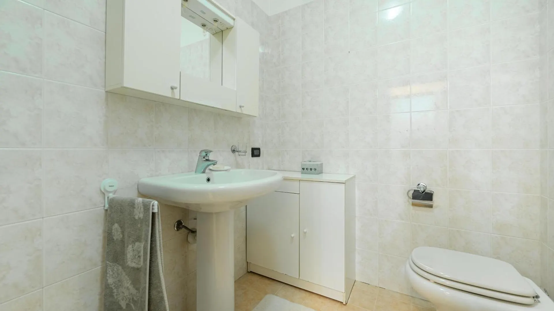 Andrei Flat - Free Parking & Verona Vigasio Apartment