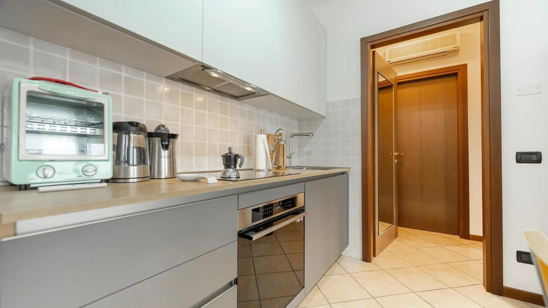 Andrei Flat - Free Parking & Verona Vigasio Apartment